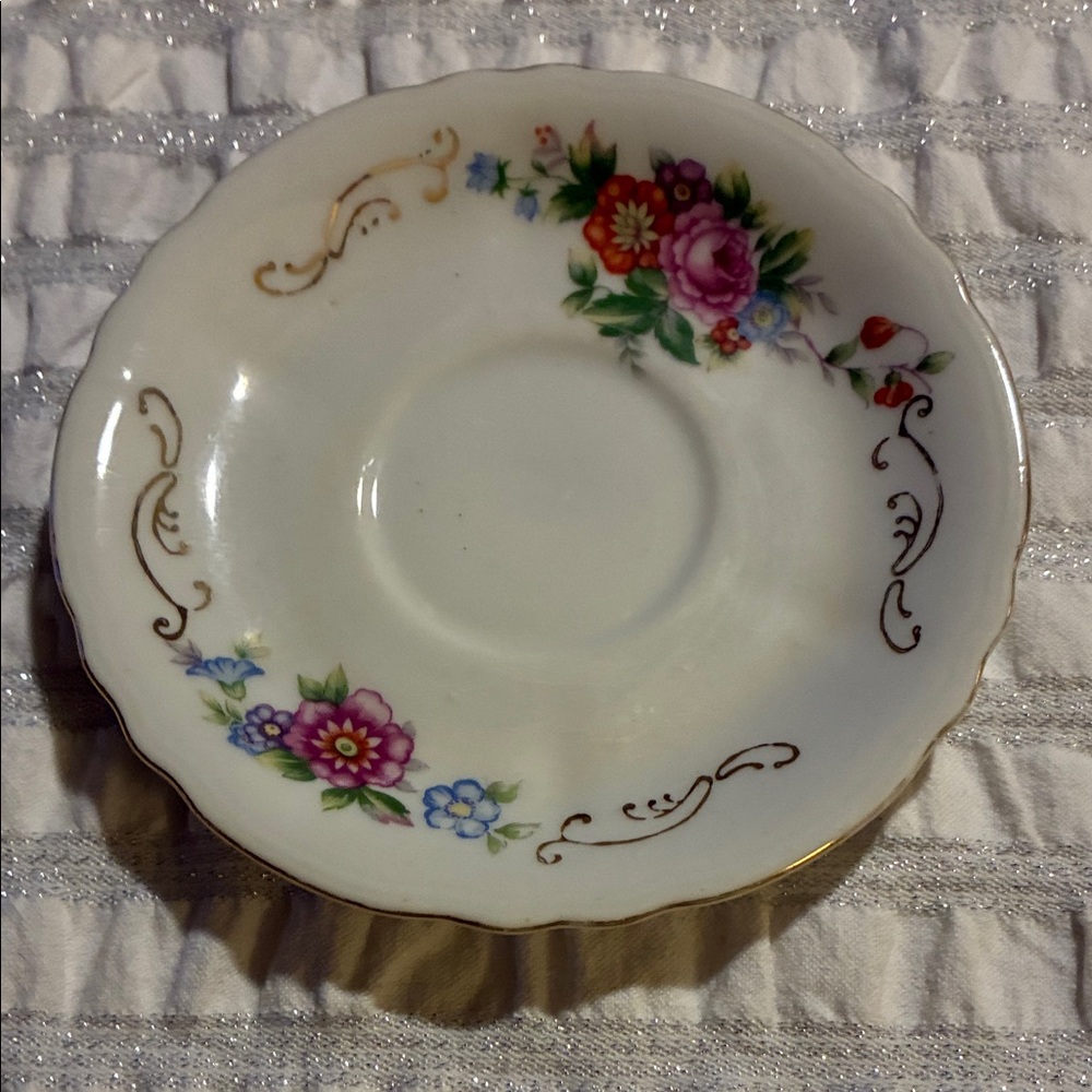 Charming Floral Dinnerware Cup Saucer- made in occupied Japan